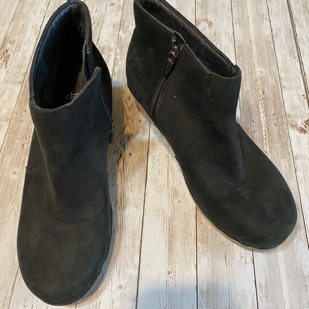 Dansko Maria Black Heeled Ankle Booties 39